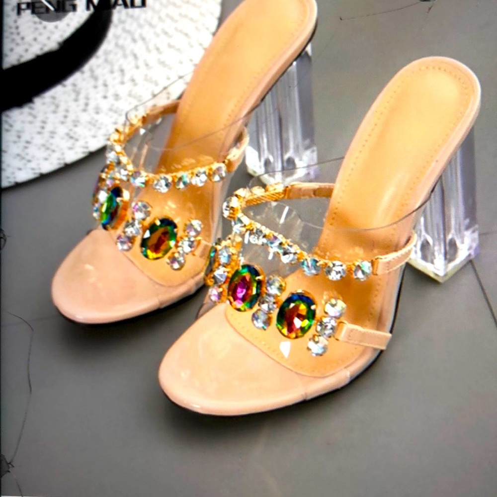 Chunky crystal clear pumps